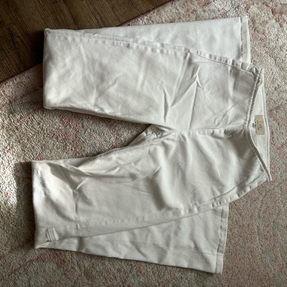 Chelsea & Violet white stretchy pants